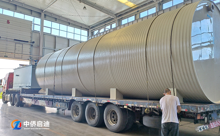 PP一體化污水處理設(shè)備安裝現(xiàn)場(chǎng)(圖3) PP一體化污水處理設(shè)備安裝現(xiàn)場(chǎng)(圖3)